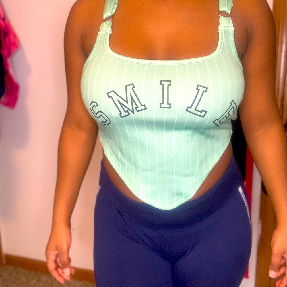 Crop top